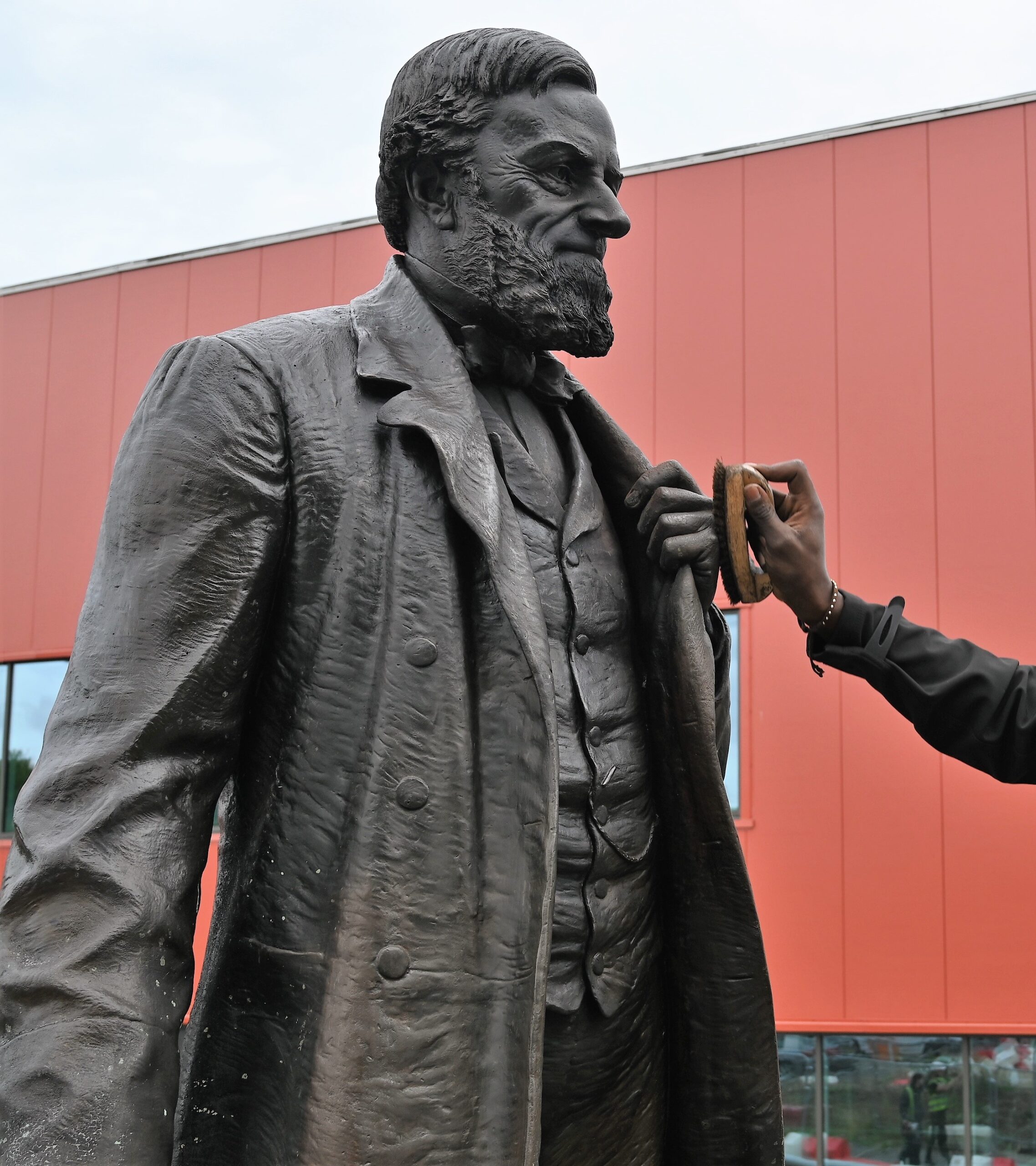 bronze statue restoration