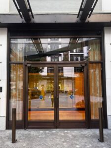 bronze restoration at Peninsula Hotel